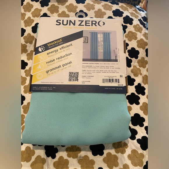 SUN ZERO (2 PANELS) ENERGY EFFICIENT NOISE REDUCTION GROMMET PANELS - Picture 9 of 14